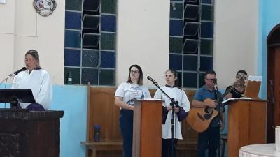 Dezenas de Fiéis participaram da abertura do Tríduo em louvor a São José no Bairro Cristo Rei